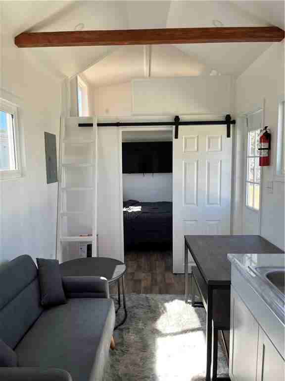 710 East 1st Street - Photo 5 of 16