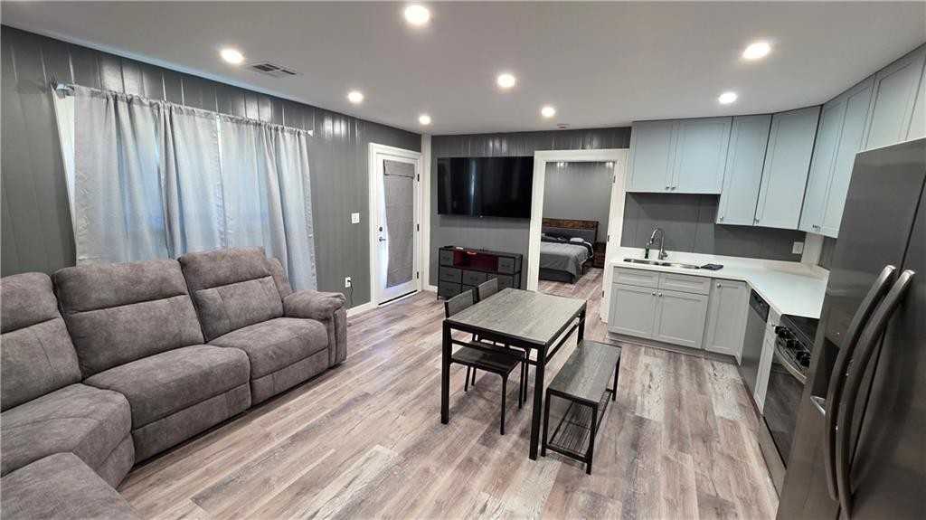 115 Apricot Street ##A - Photo 6 of 19