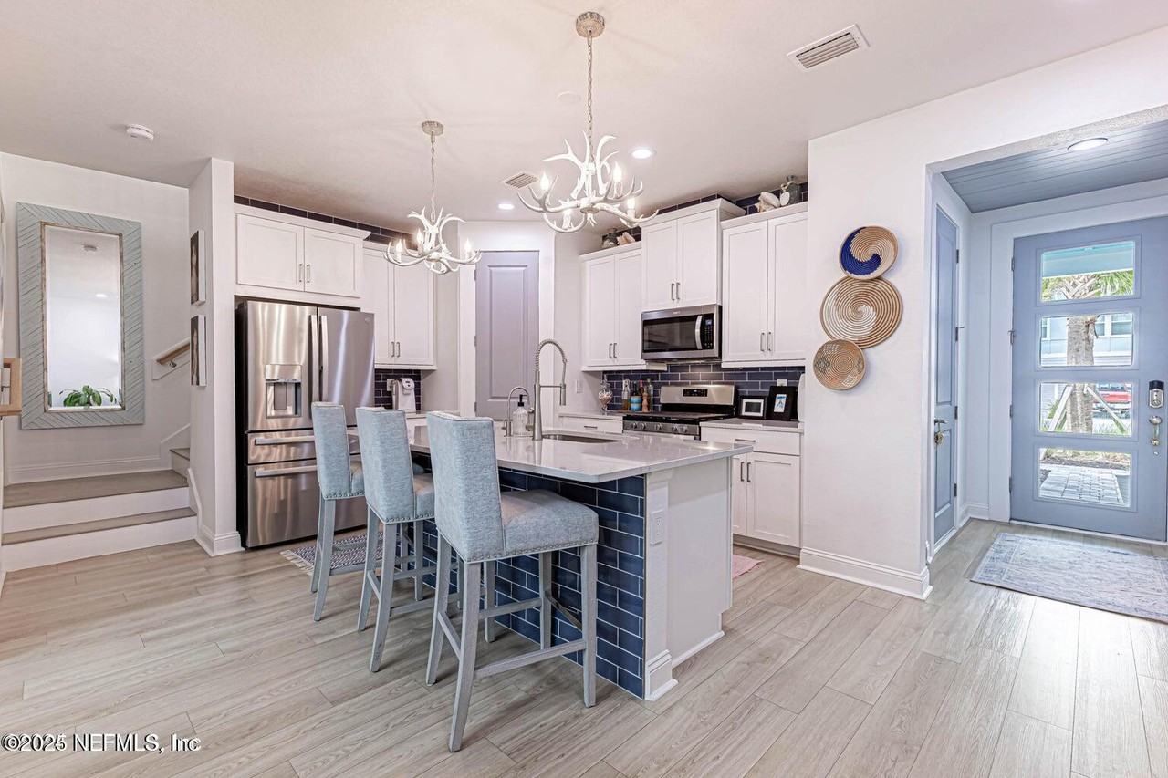 3417 Marsh Reserve Blvd - Photo 4 of 48