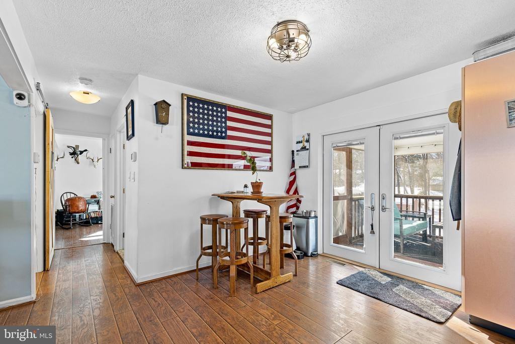 9 Lake View Ter - Photo 7 of 28