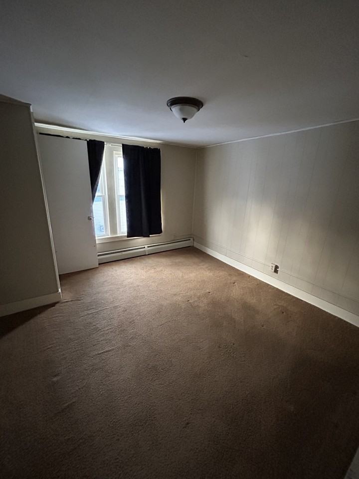 137 Reynolds Street #C - Photo 6 of 8