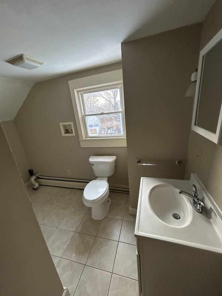 137 Reynolds Street #C - Photo 7 of 8