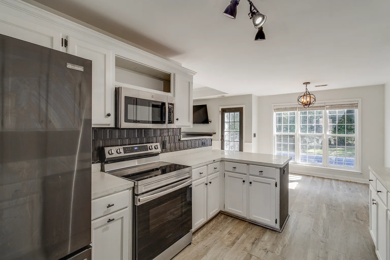 402 Plantation Pointe Drive #1 - Photo 6 of 30