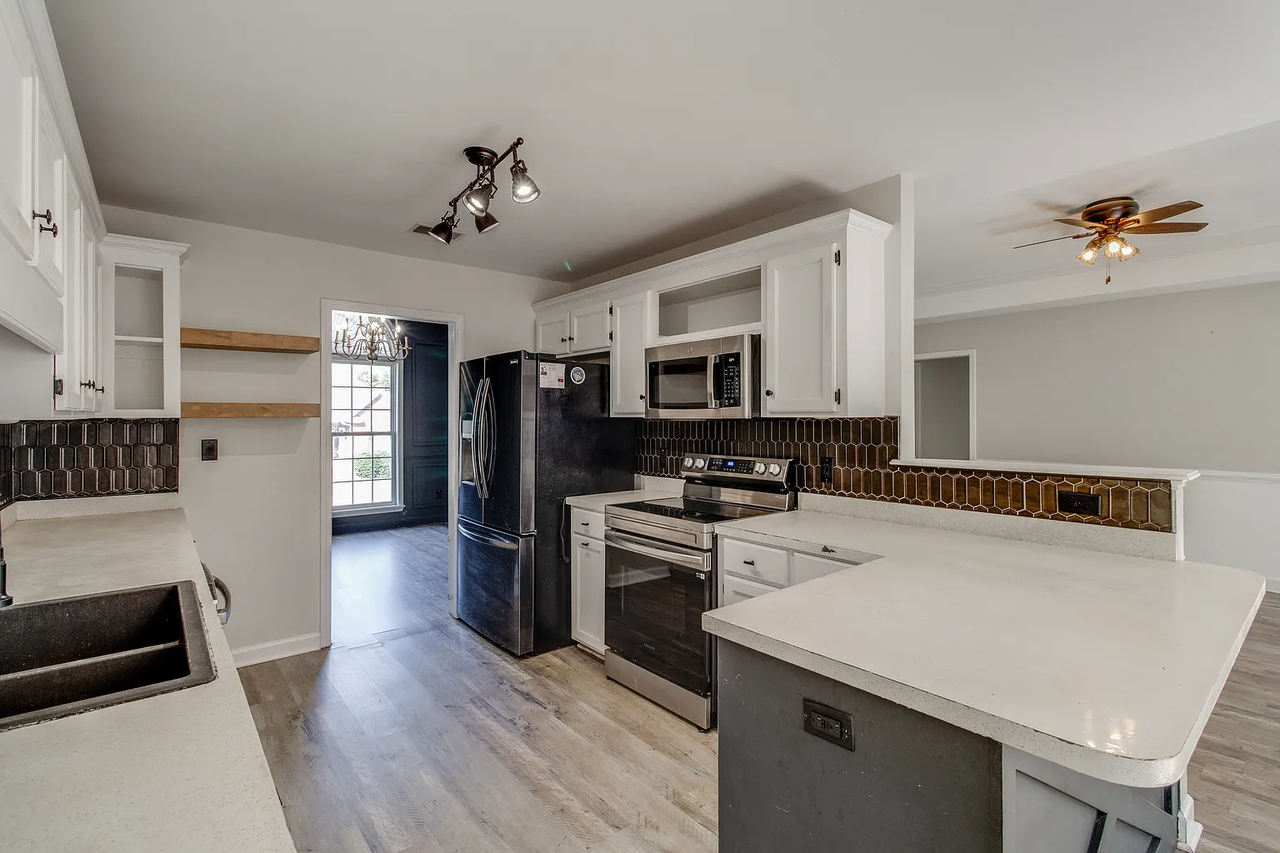 402 Plantation Pointe Drive #1 - Photo 7 of 30