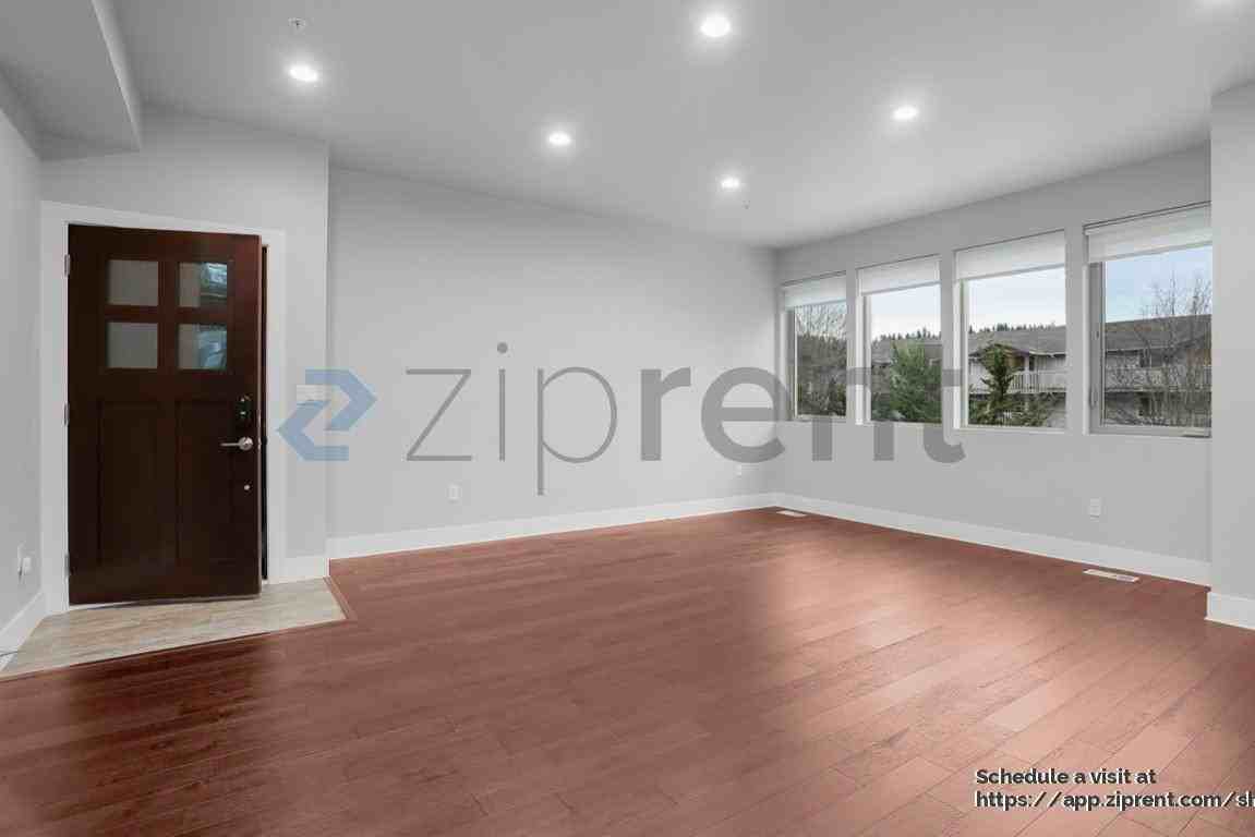 17530 83rd Place Northeast #101 - Photo 4 of 24