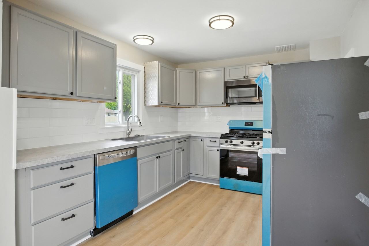 23147 Vance Ave #1 - Photo 3 of 22