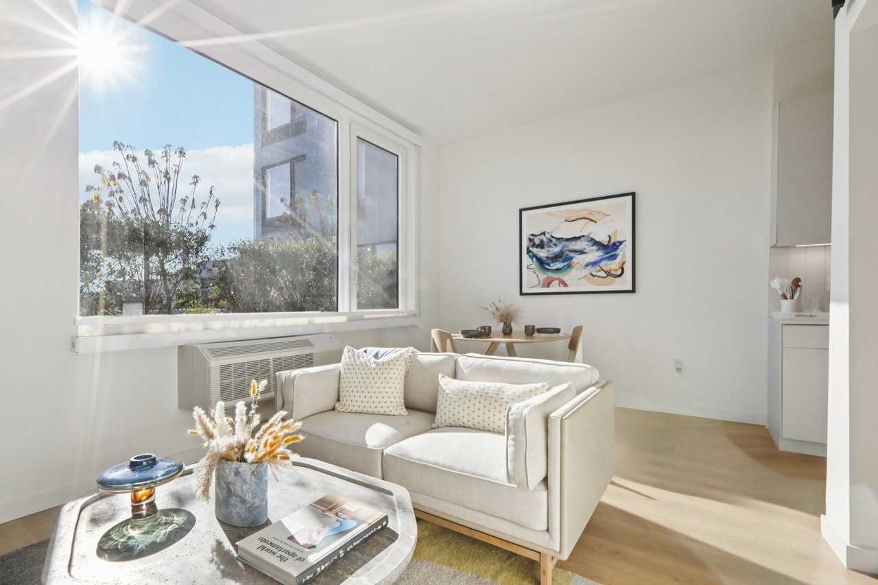 The Hazel Stamford - Photo 4 of 46