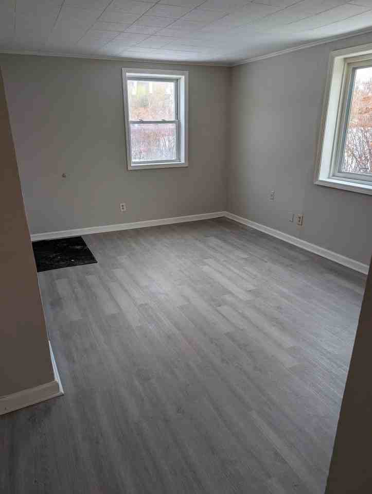 739 Harriet St #1 - Photo 2 of 11