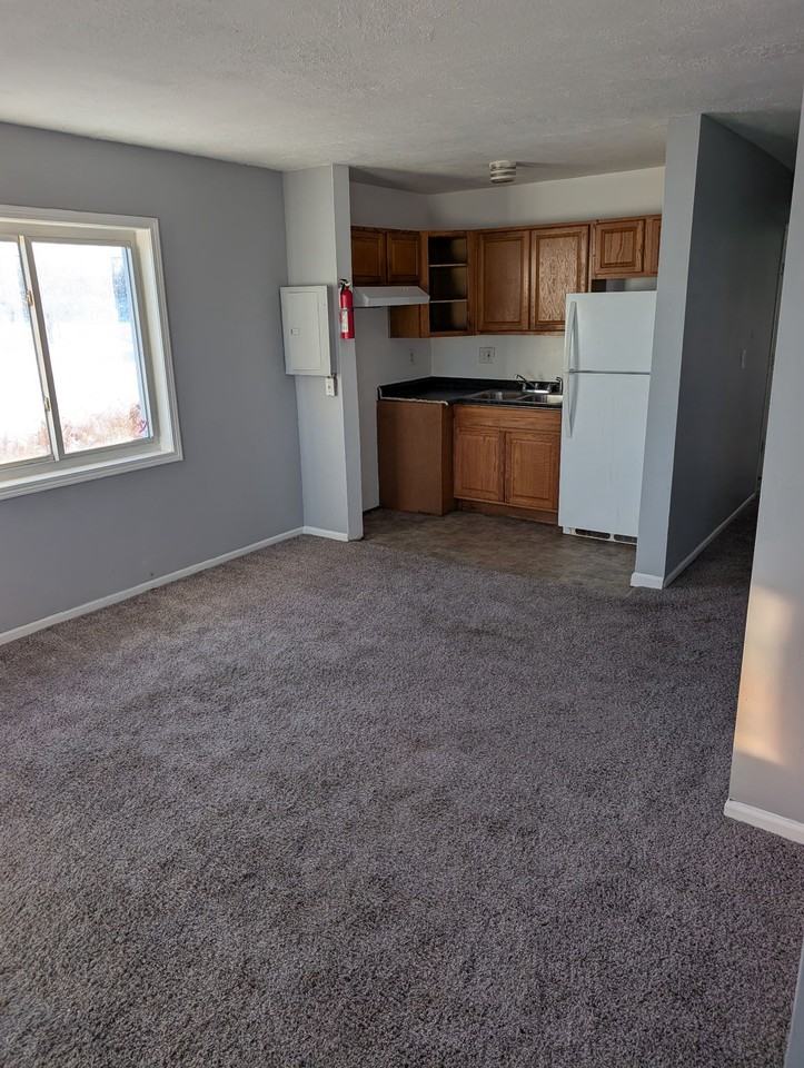 739 Harriet St #2 - Photo 4 of 13