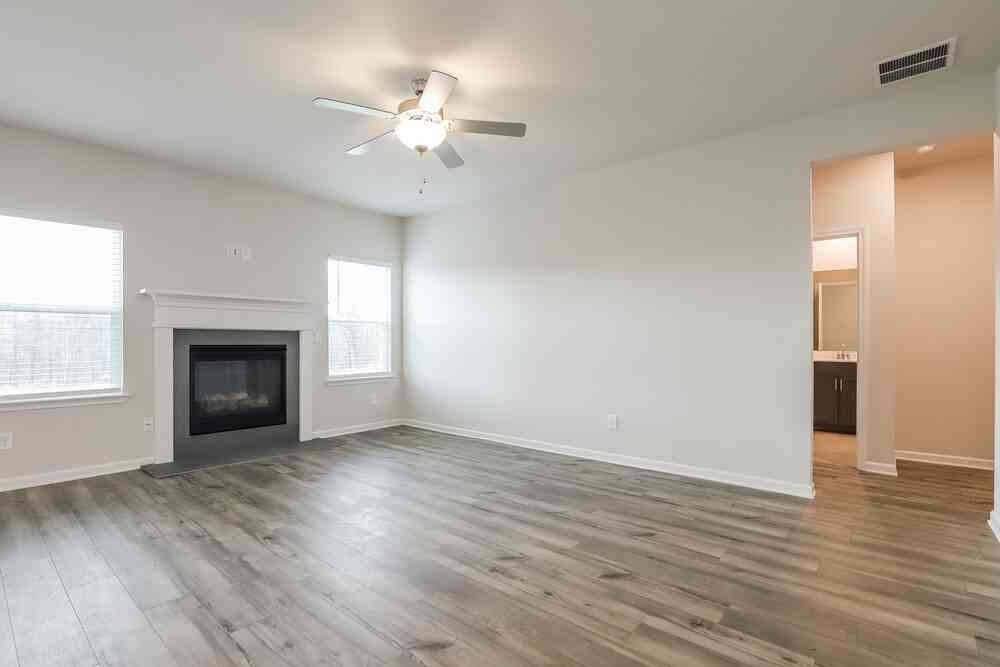 5910 Green Ash Ct - Photo 4 of 17