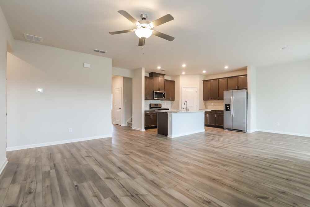 5910 Green Ash Ct - Photo 5 of 17