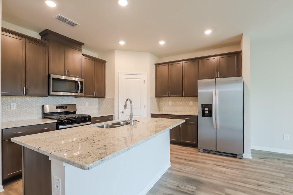 5910 Green Ash Ct - Photo 6 of 17