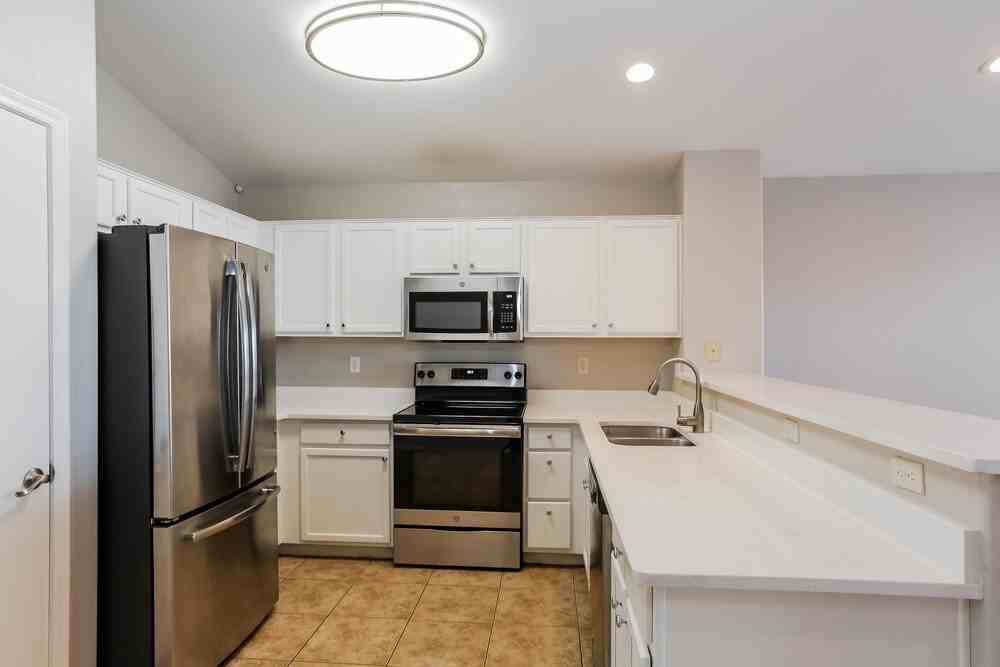 8256 N 112th Ave - Photo 7 of 16