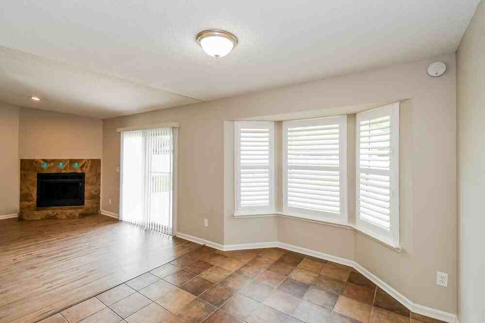 8478 Cross Timbers Drive West - Photo 6 of 16