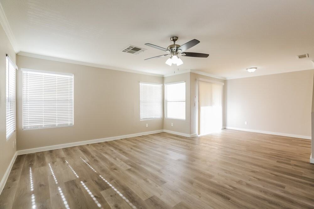 6373 Rose Tree Ln - Photo 4 of 18