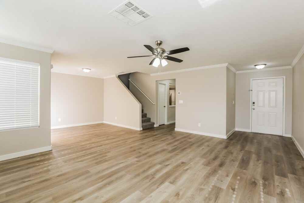 6373 Rose Tree Ln - Photo 5 of 18