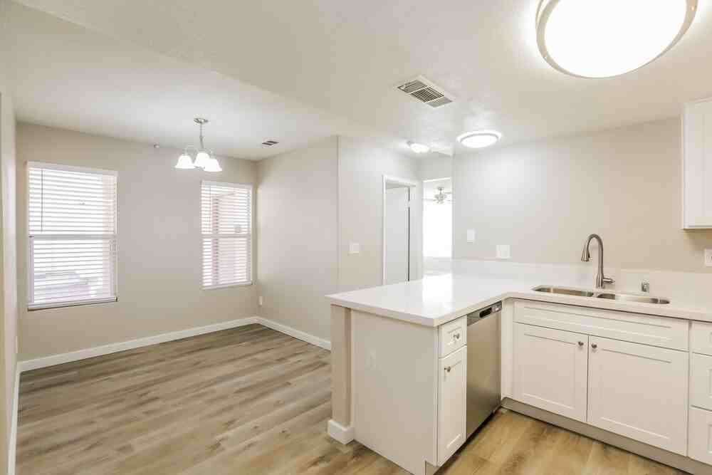 6373 Rose Tree Ln - Photo 6 of 18