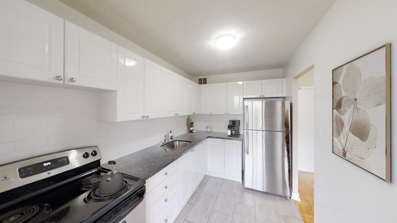 715 Finch Ave - Photo 3 of 8