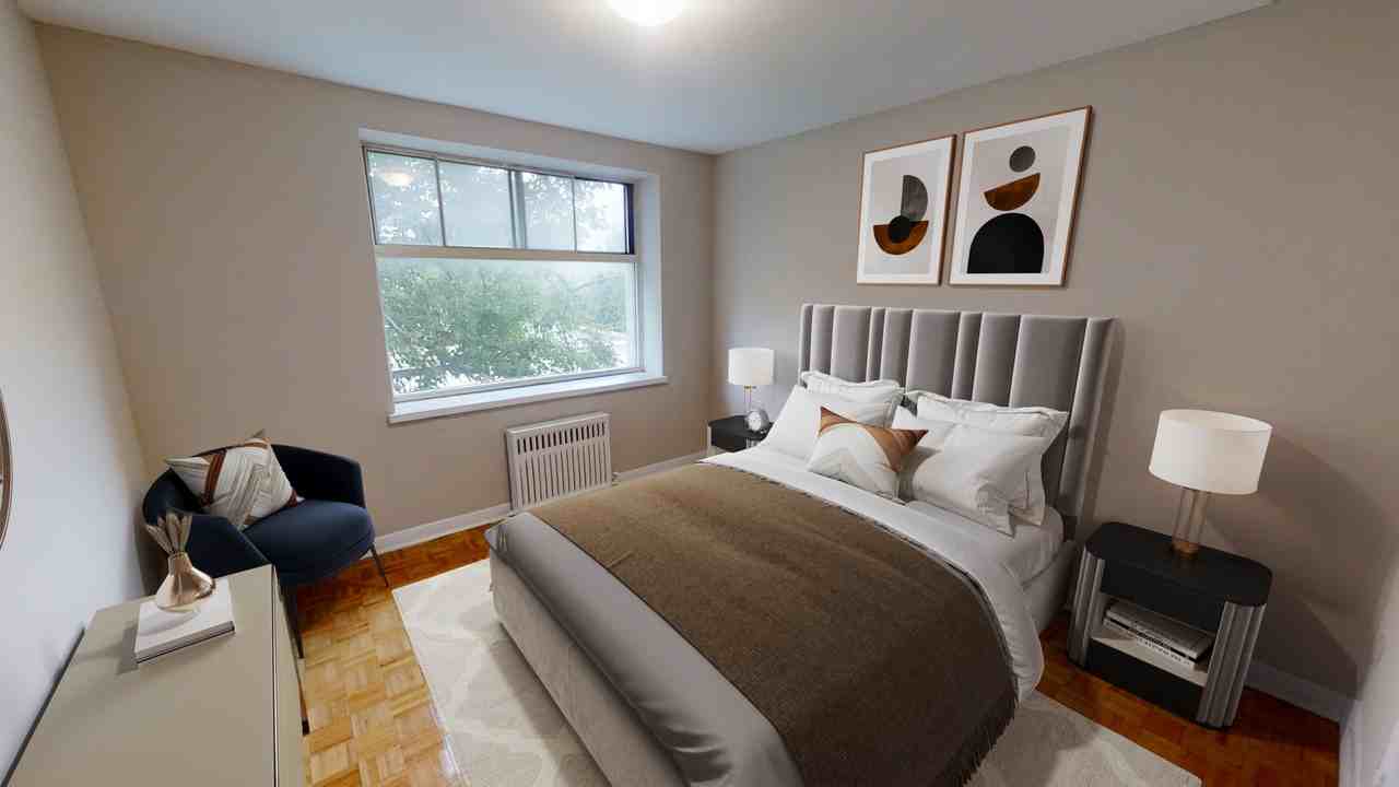 523 Finch Avenue West - Photo 5 of 8