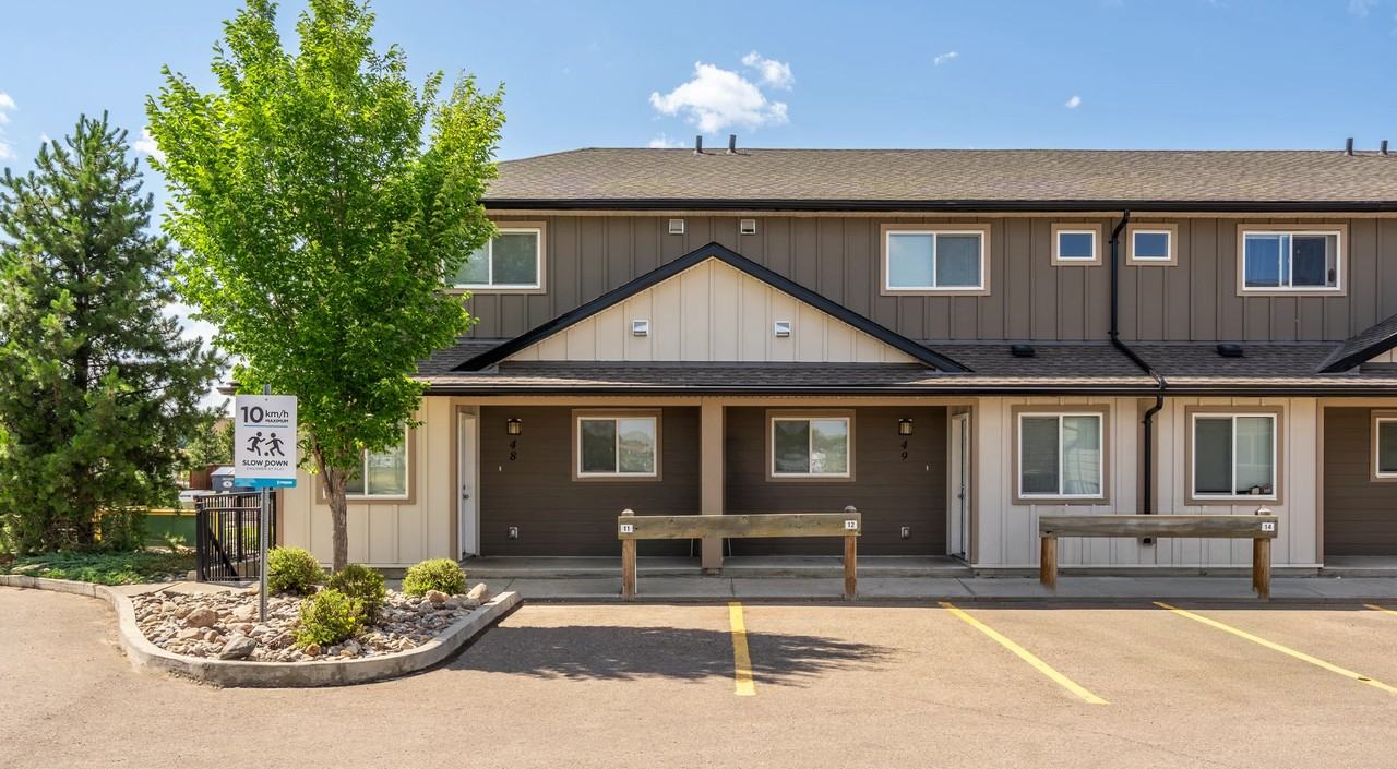 Windermere Townhomes - Photo 3 of 17