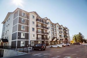 featured image of 151 Duncan Ave W