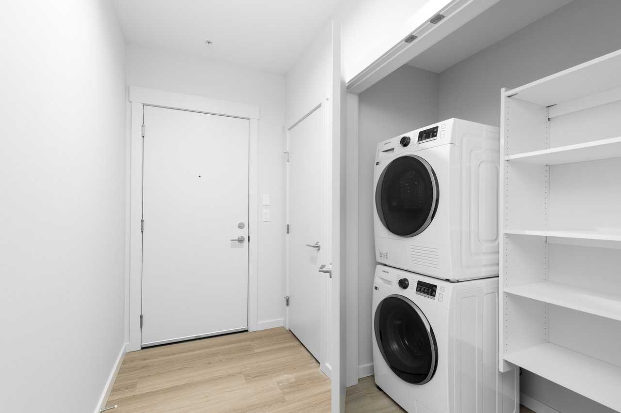 Midtown - Photo 6 of 48