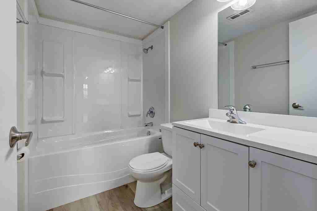 Geneva Apartments - Photo 6 of 13