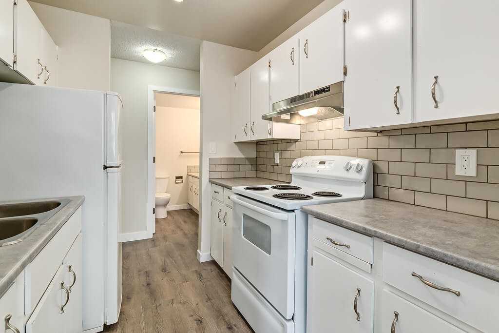 Hudson Court - Photo 6 of 44