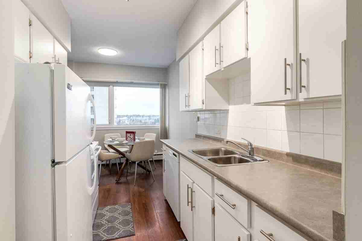 Glenmore Heights - Photo 7 of 50