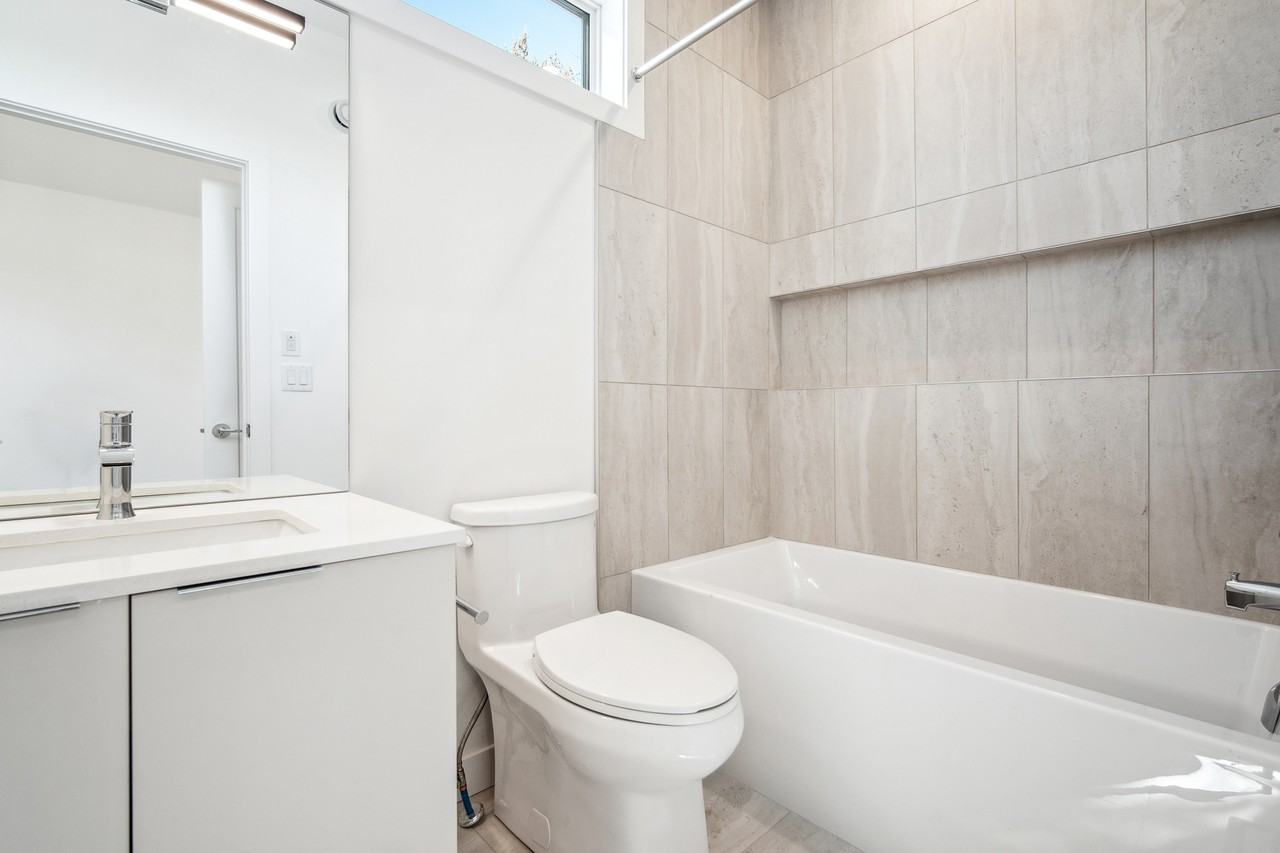 13516 115 Avenue - Photo 5 of 34