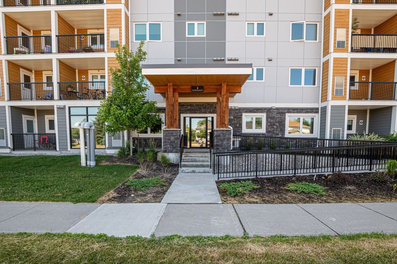 Parkwood Place - Photo 3 of 42