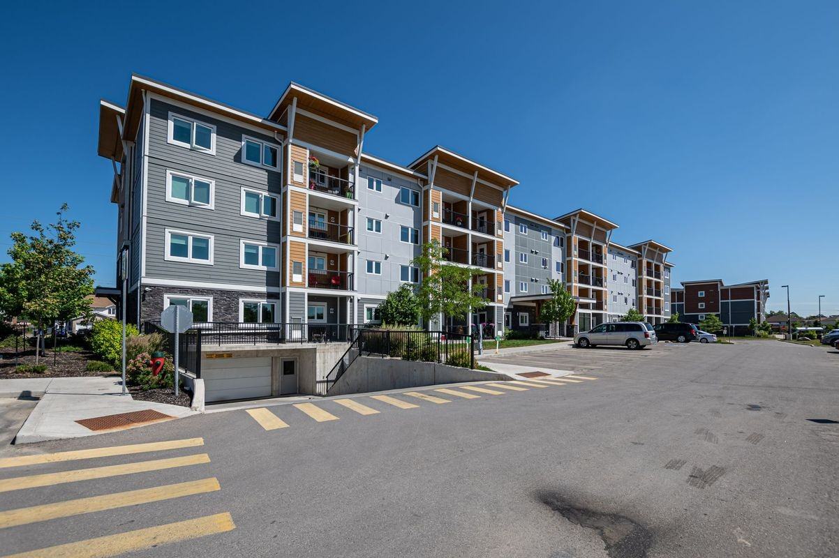 Parkwood Place - Photo 4 of 42