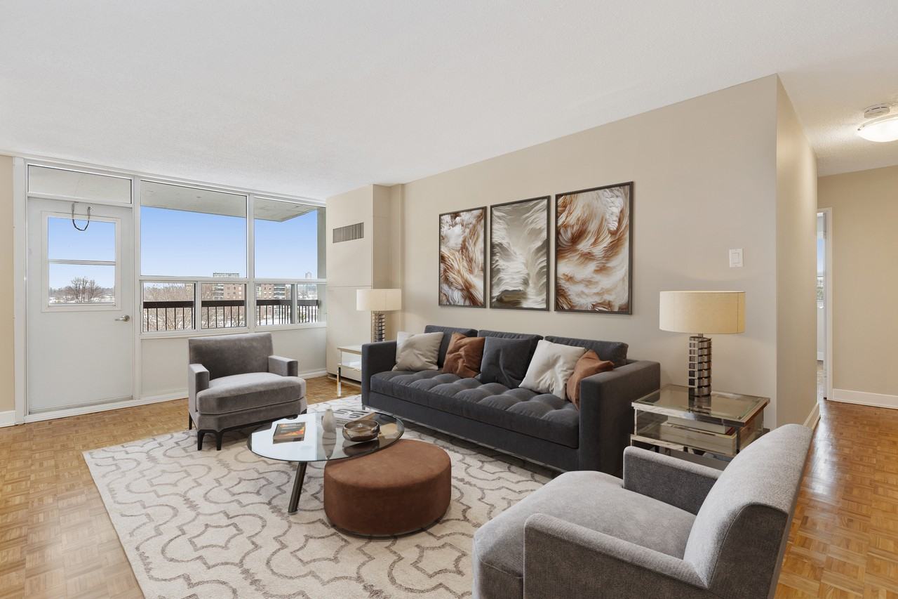 Richmond Park Square - Photo 2 of 10