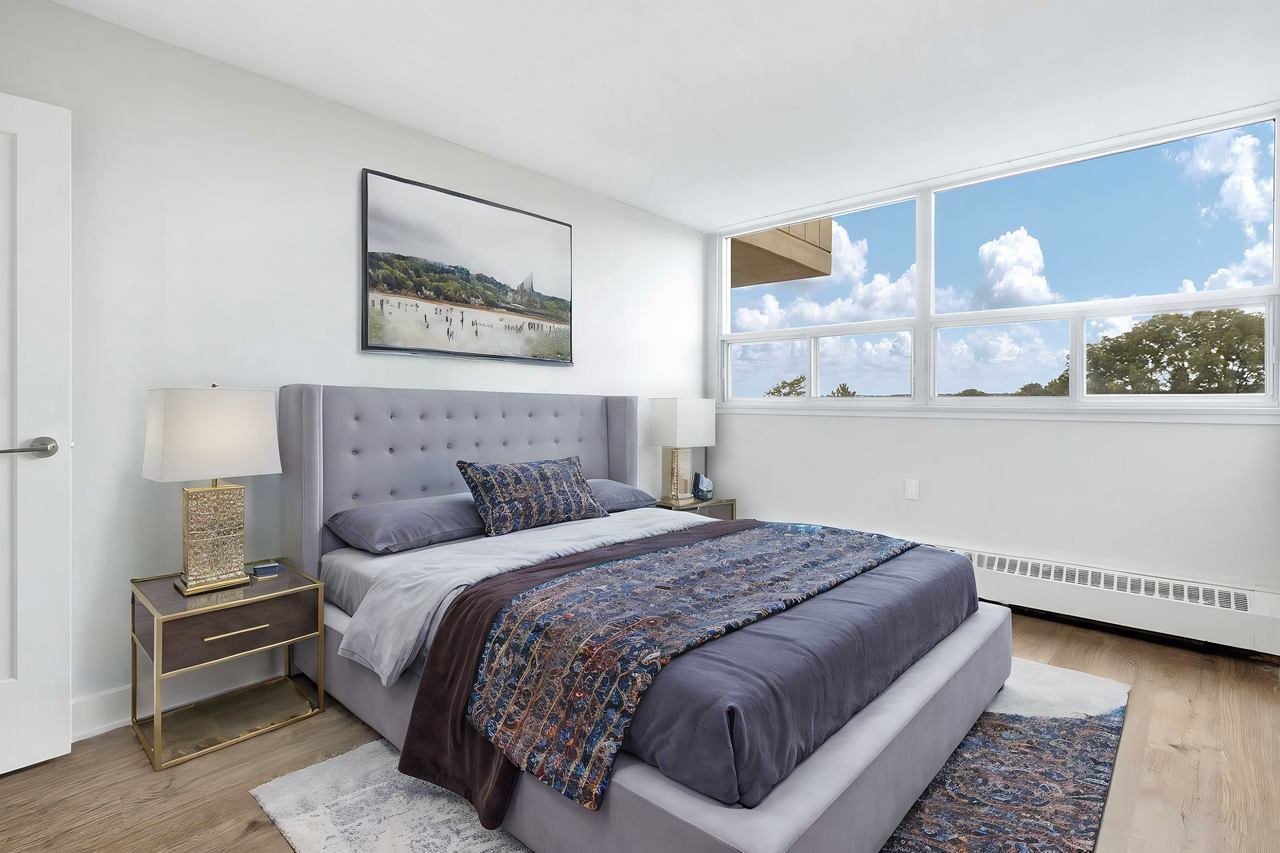 Lord Richmond - Photo 3 of 16