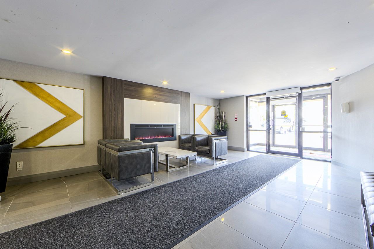 Trafalgar Square - Photo 7 of 11