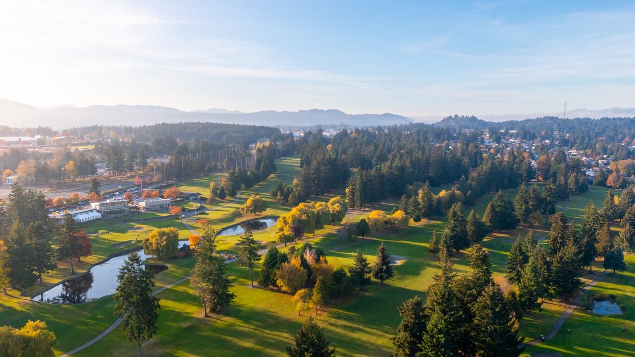 Lynburn Oceanview Manor - Photo 5 of 16