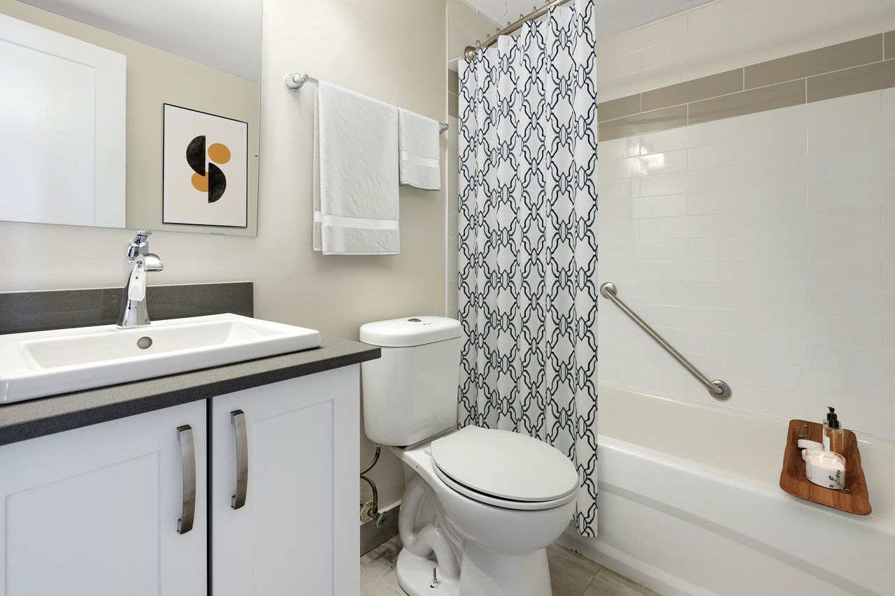 Island Park Towers - Photo 4 of 16