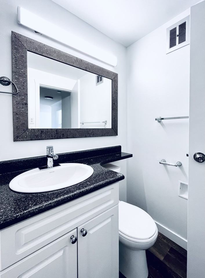 Brentview Manor - Photo 7 of 11