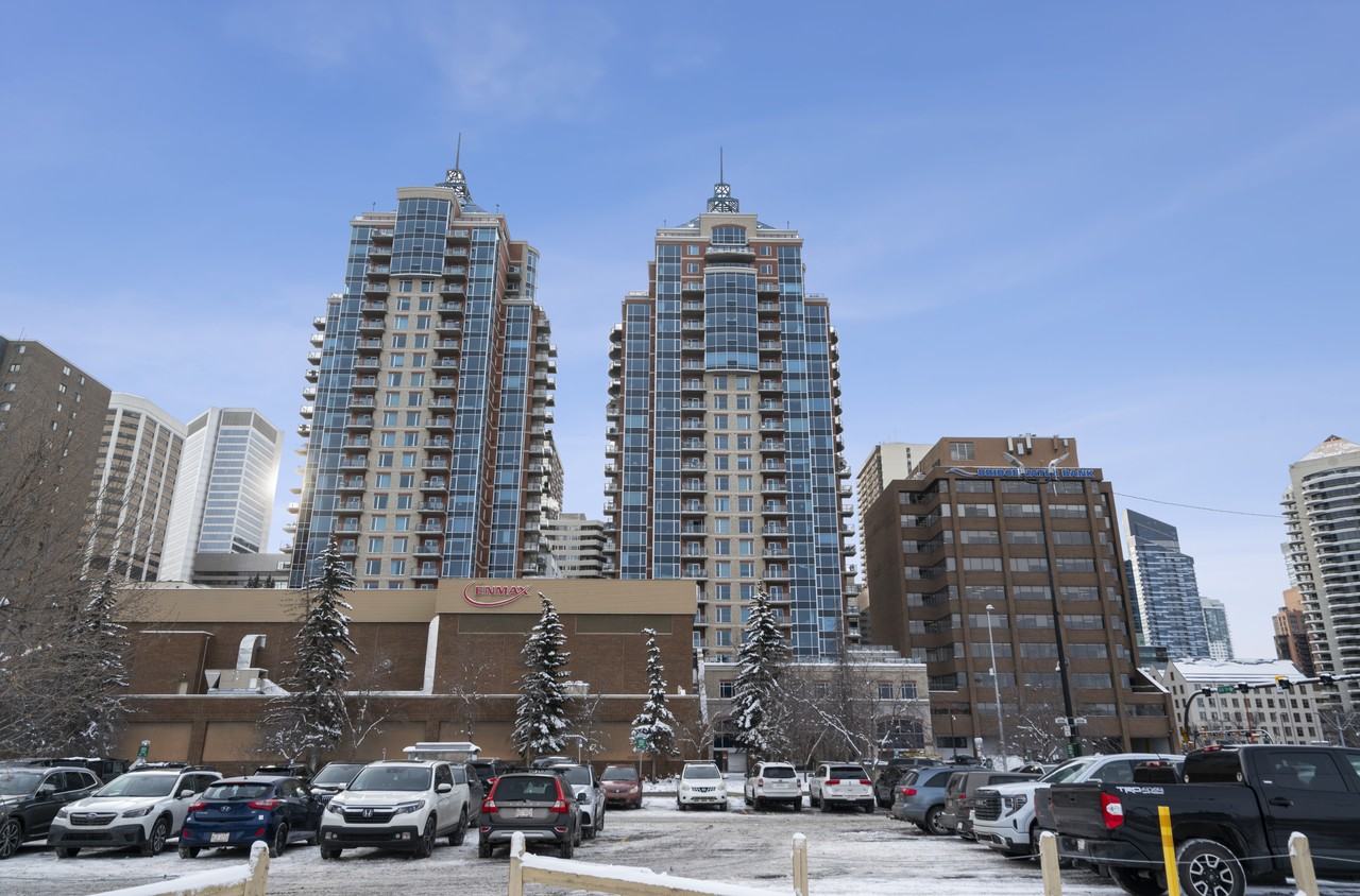 907-920-5 Ave SW - Photo 2 of 45