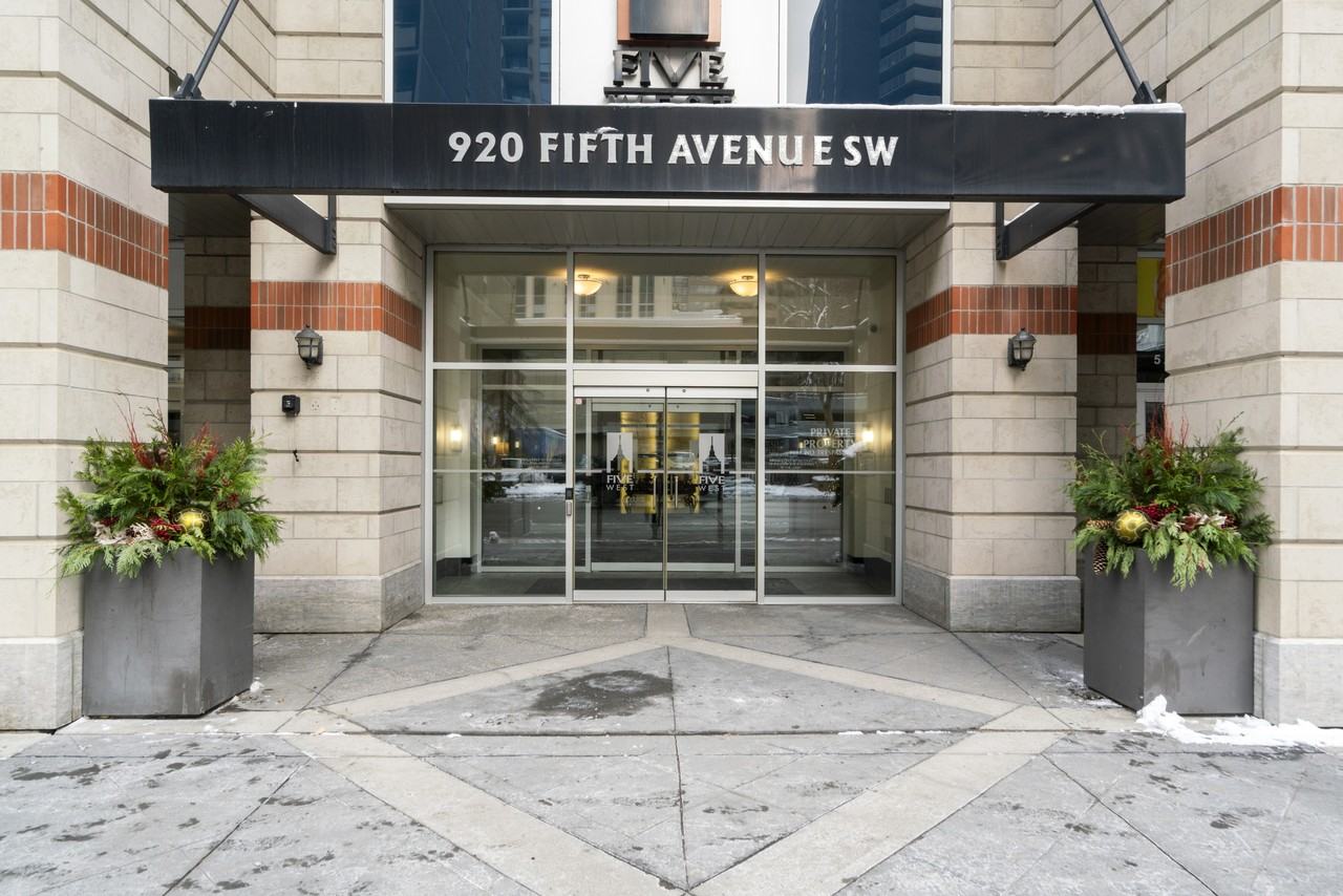 907-920-5 Ave SW - Photo 3 of 45