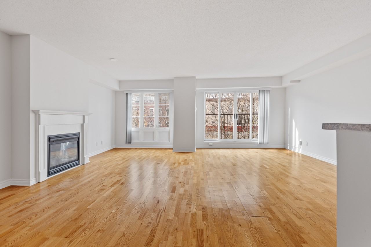 Clarendon Lanes - Photo 4 of 36