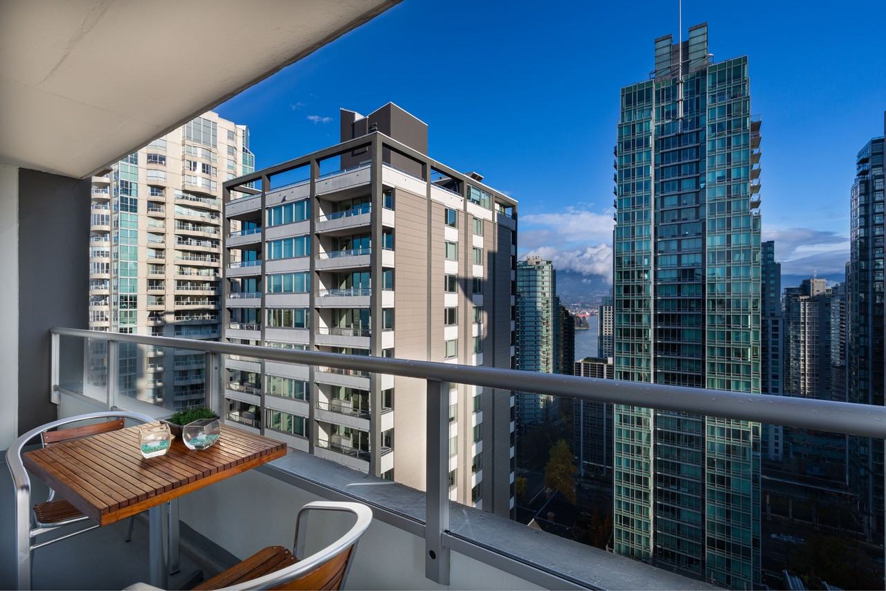 Pacific Palisades - Photo 6 of 47