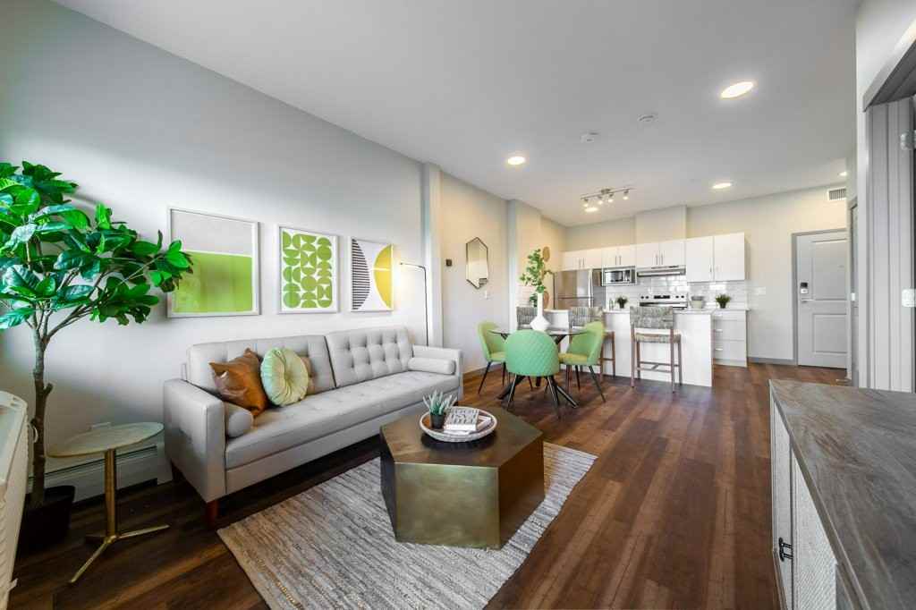 West92 - Photo 2 of 42