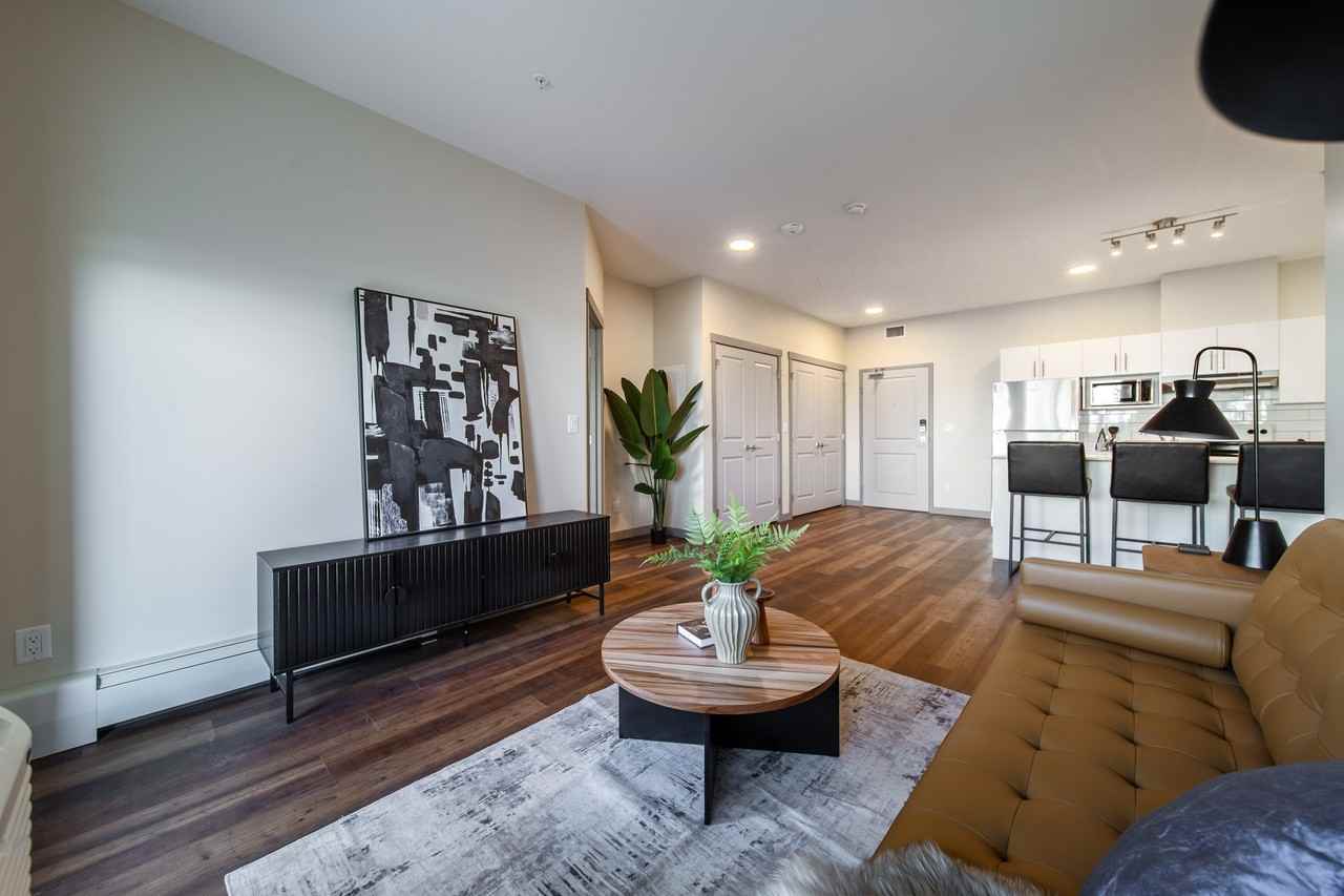 West92 - Photo 4 of 42