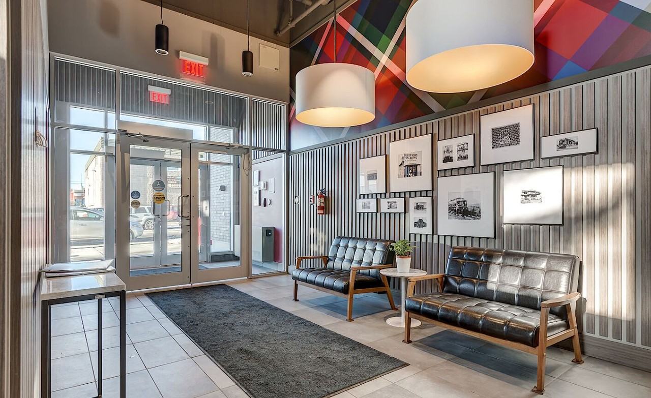 Marquee on 16th - Photo 2 of 50