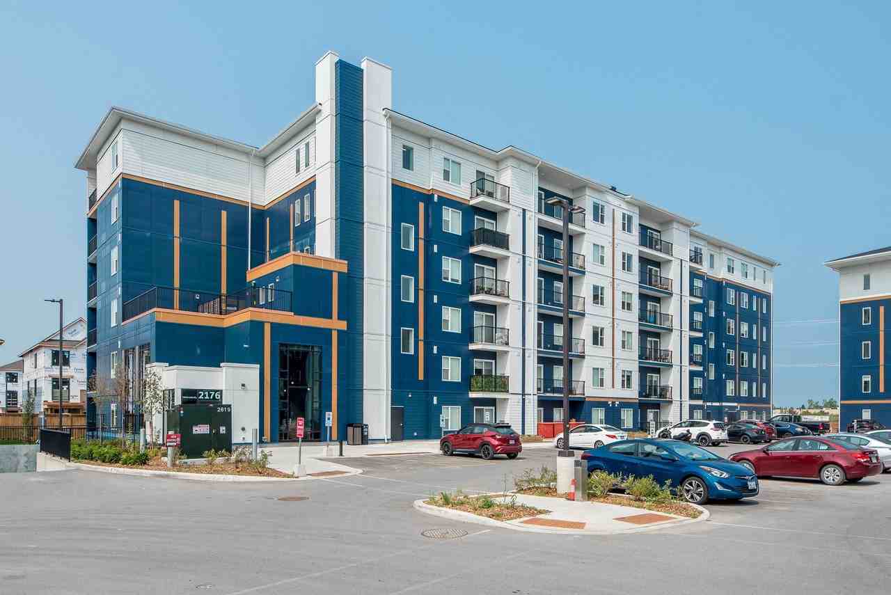 Tenth Line - Photo 2 of 27