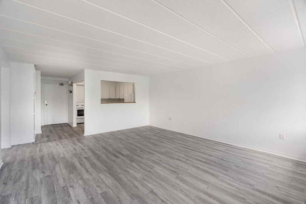 27 Lucerne & 87 Vanier - Photo 4 of 35