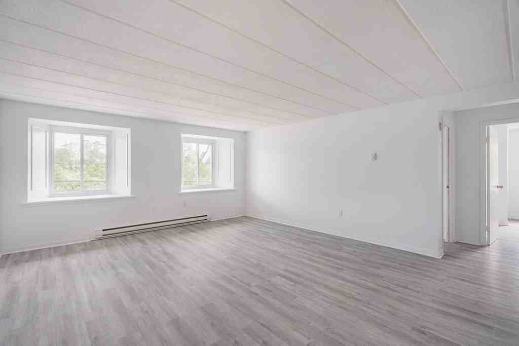 27 Lucerne & 87 Vanier - Photo 6 of 35