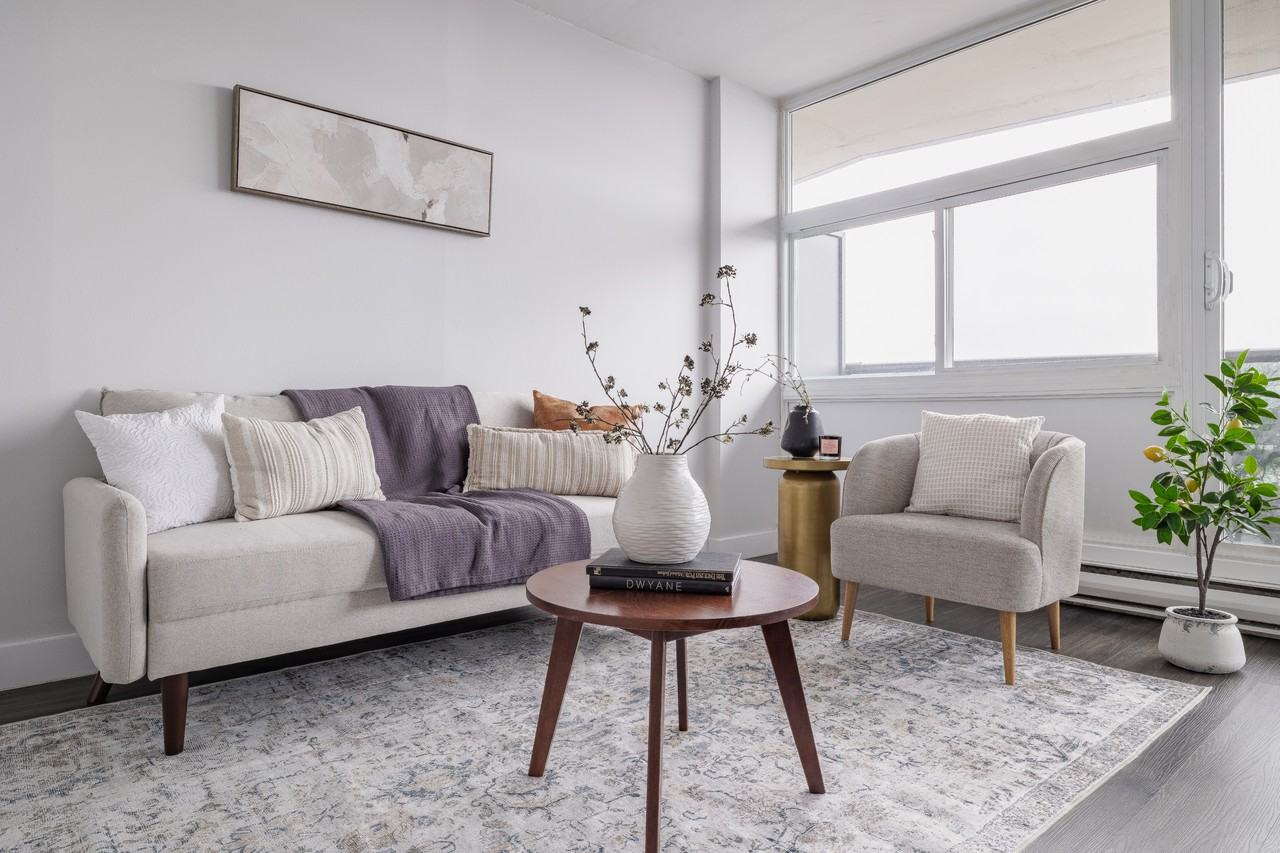 324 Cambridge - Photo 7 of 44