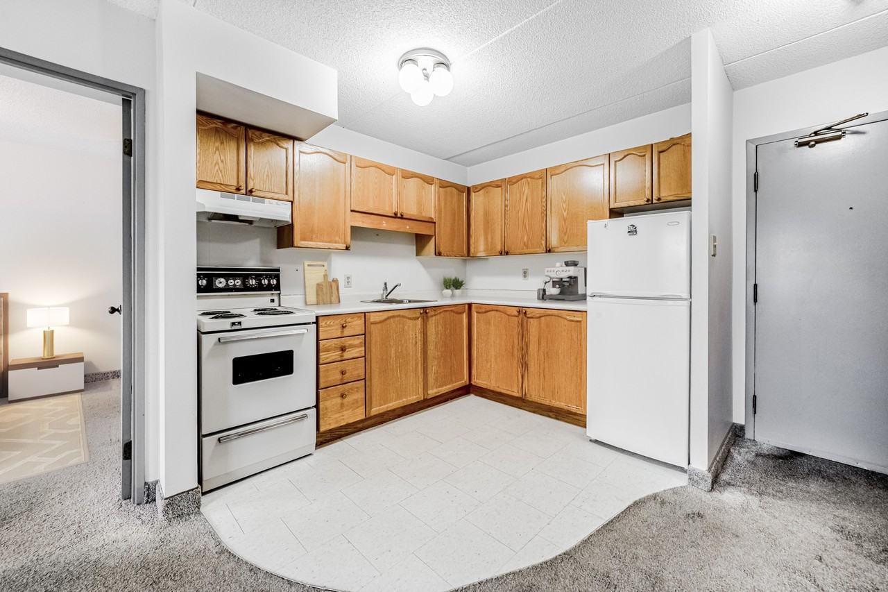 605 Davenport Road - Photo 6 of 9